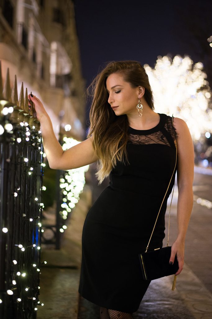 robe de cocktail noire courte glamour encolure illusion moulante