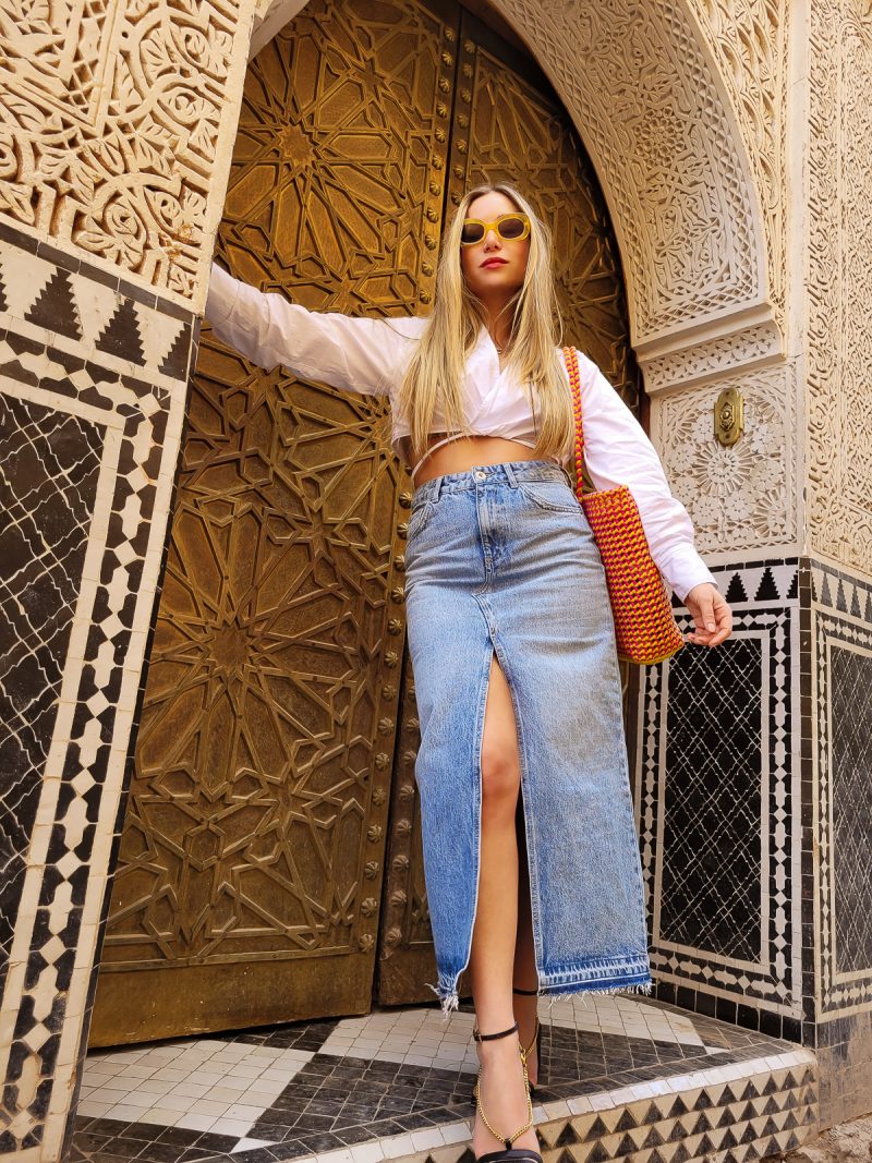 Comment porter la jupe en jean longue ? - La Minute Fashion